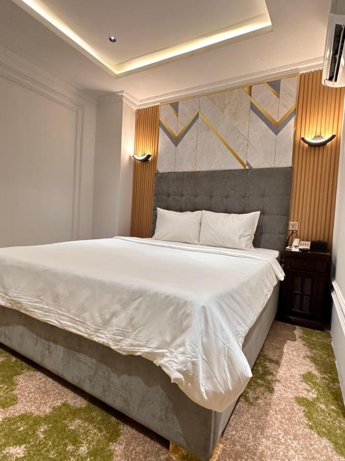 Phuoc Hung 3 Hotel Vĩnh Long Exterior foto