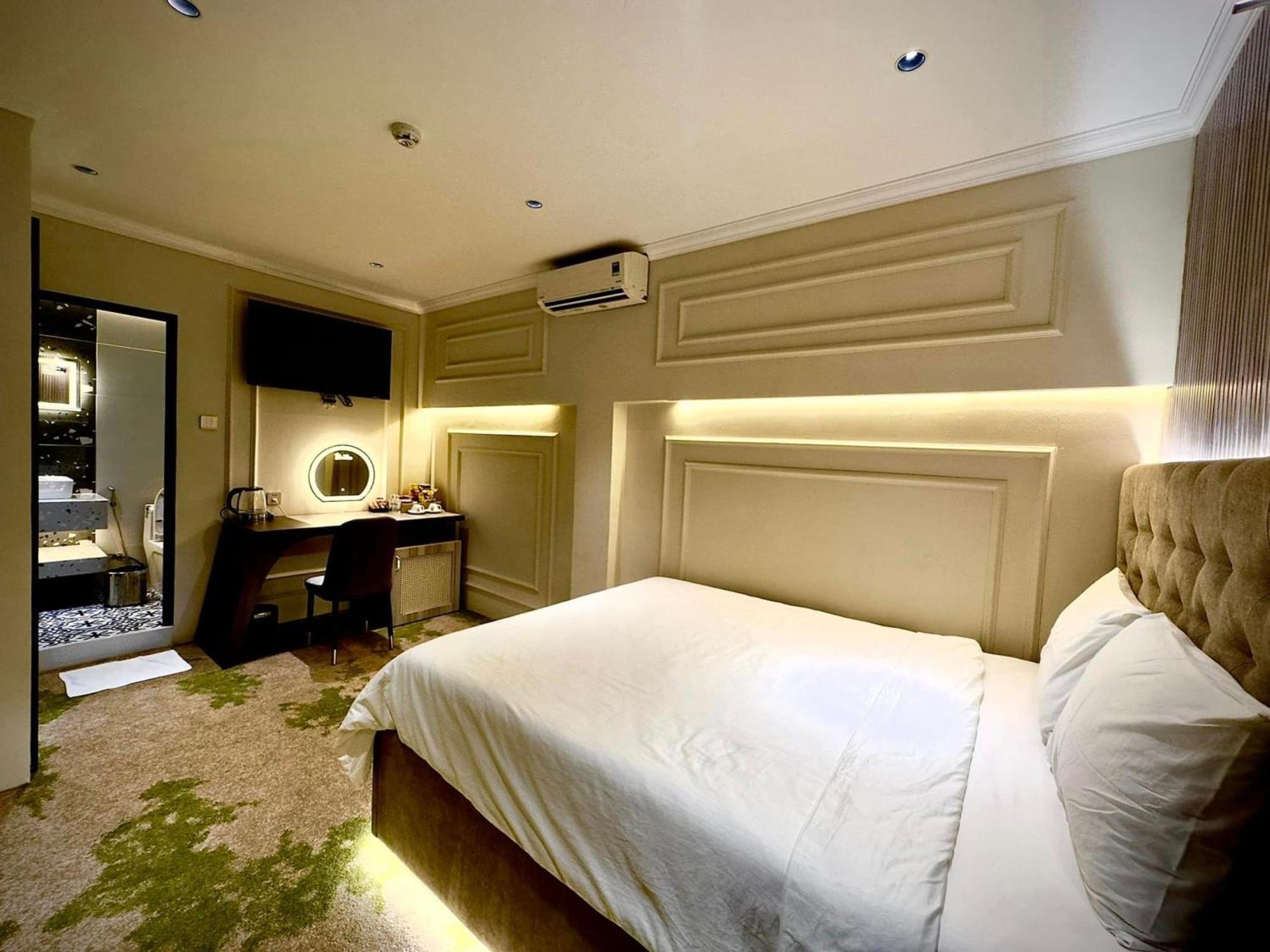 Phuoc Hung 3 Hotel Vĩnh Long Exterior foto